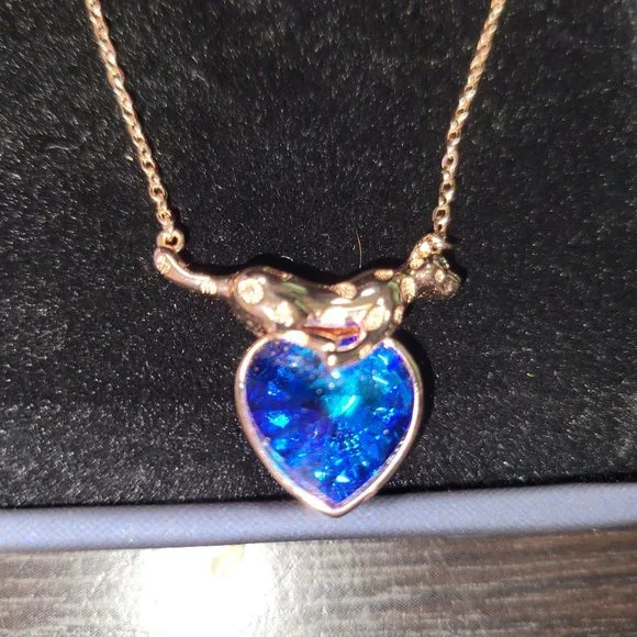 IEFRICH cheetah/blue faux sapphire heart  rosegold plated necklace in gift box - Picture 2 of 5